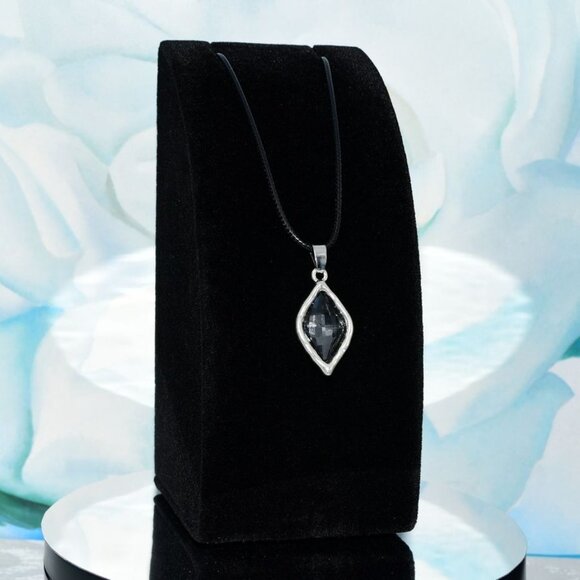 Lexie Sapphire Gray Rhombus Crystal Charm Pendant Leather Necklace Gift Boxed - Picture 11 of 11